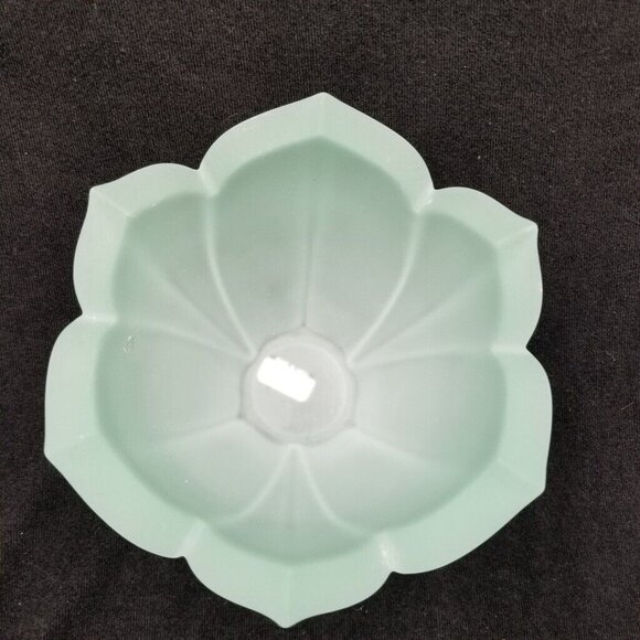 Vintage Lenox Bowl Frosted Green Tulip Petal Dish 3.75" New - Picture 1 of 4